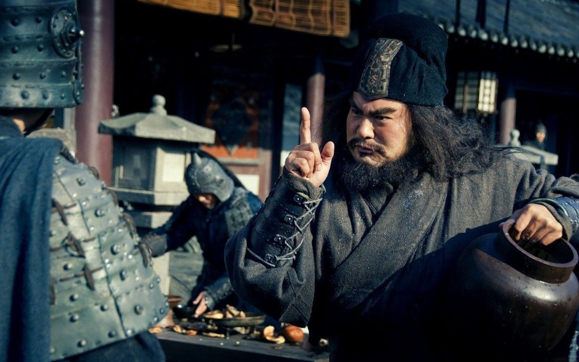 滥用刑罚,随意鞭打士兵,"万人敌"张飞还是个妥妥的"家暴男"_哔哩哔哩