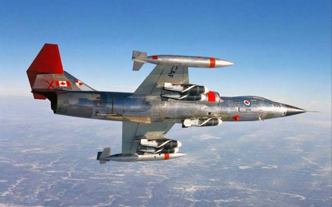 【加拿大】cf-104流星战斗机 首飞33年纪念飞行