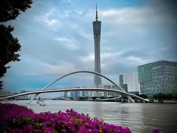 [图]水一下我的暑假作业（1）Unveiling The city's trousers.