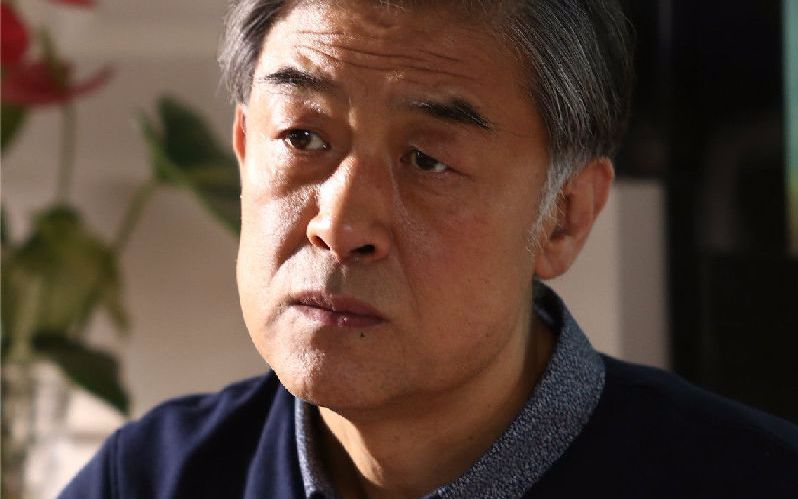 季检察长改行开饭馆老戏骨李建义如何经营解忧杂货店