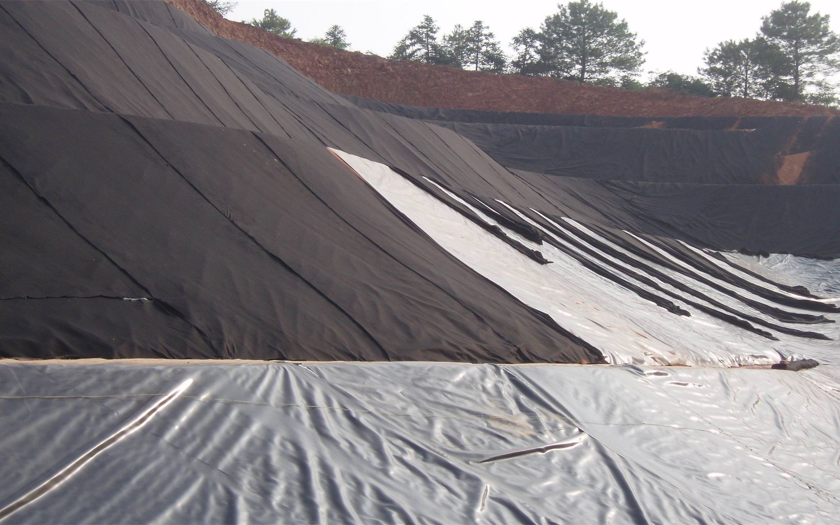 活动  垃圾填埋场坝坡保护复合防渗层中hdpe防渗膜焊接哪里有卖