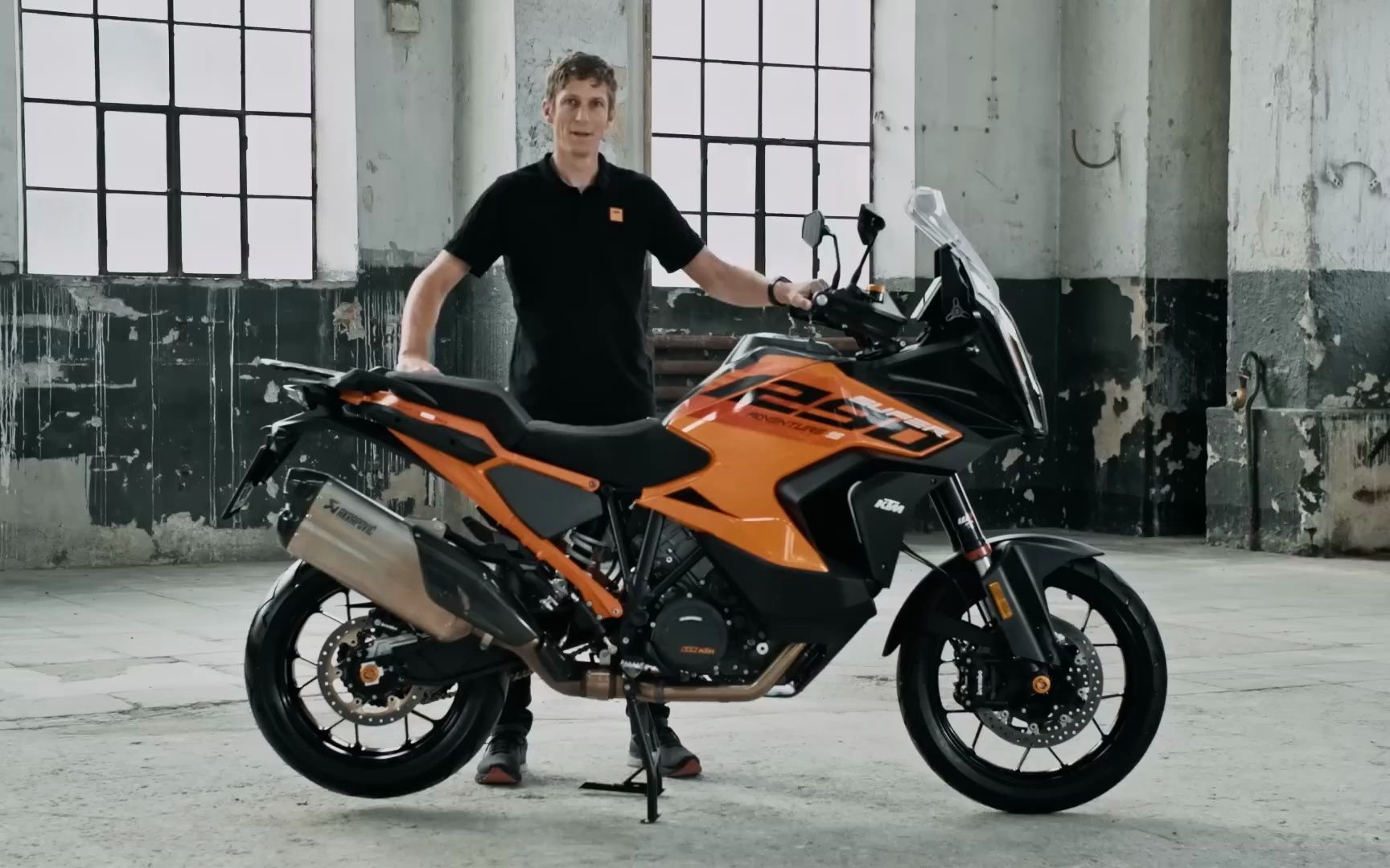 [图]回顾 2023 KTM 1290 SUPER ADVENTURE S 官方介绍 中文字幕