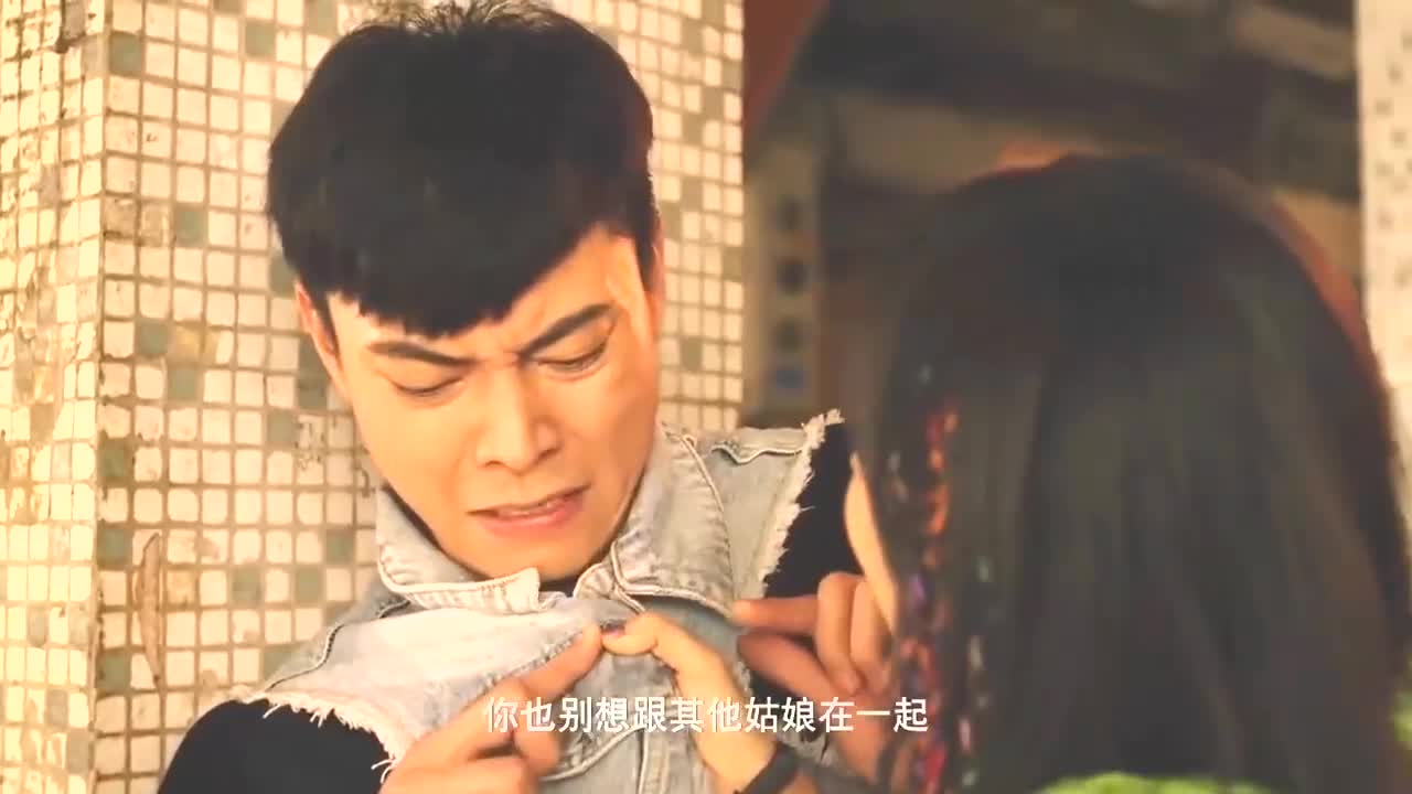 盘点十大女流氓爆笑场面,女流氓浑身是戏,这扑面而来的少女感