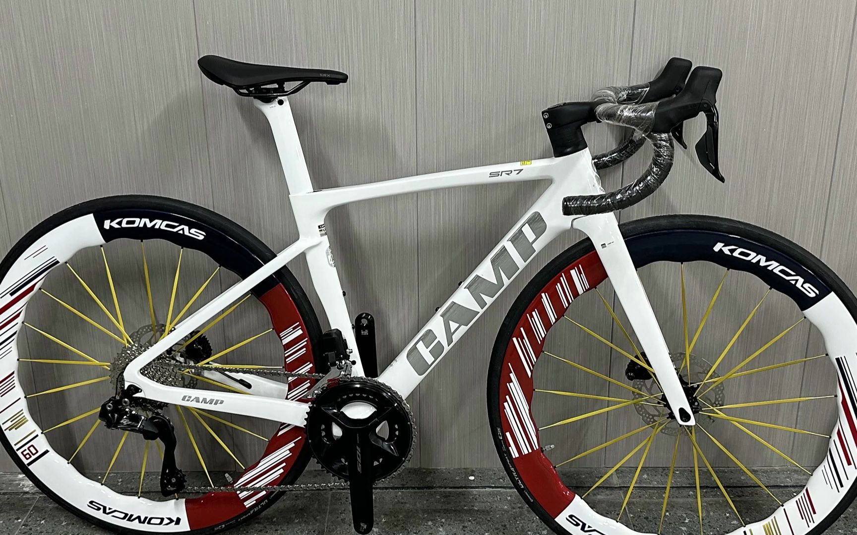 坎普camp sr7 105电变碳纤维公路车 搭配康卡斯酱香碳轮