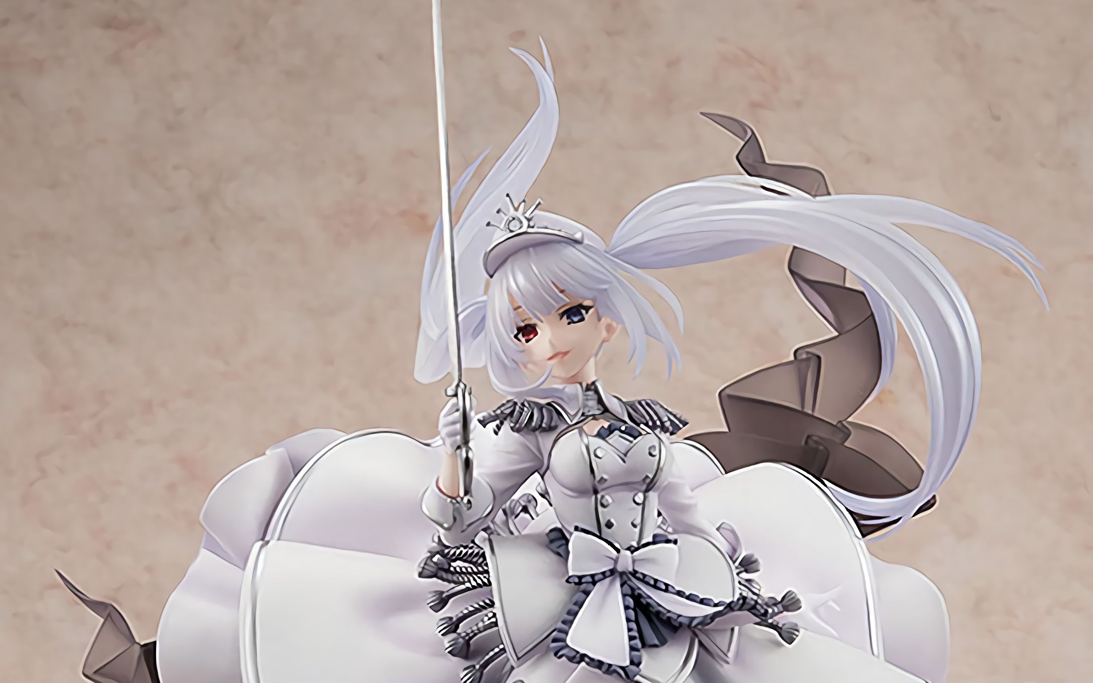 白之女王手办开箱