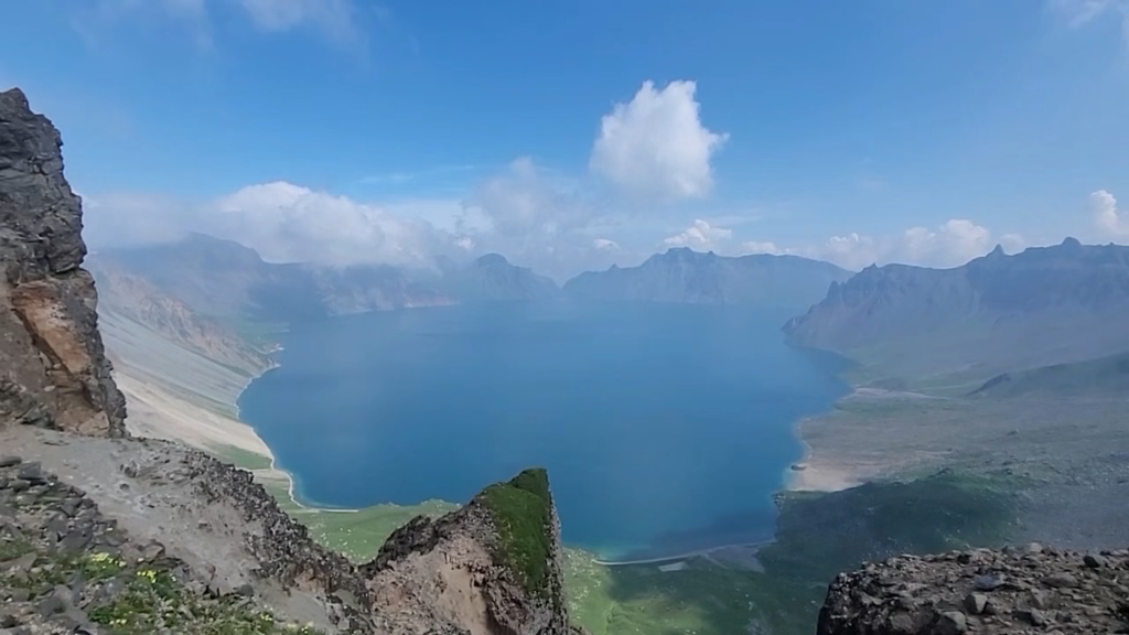 航拍长白山全景图片图片