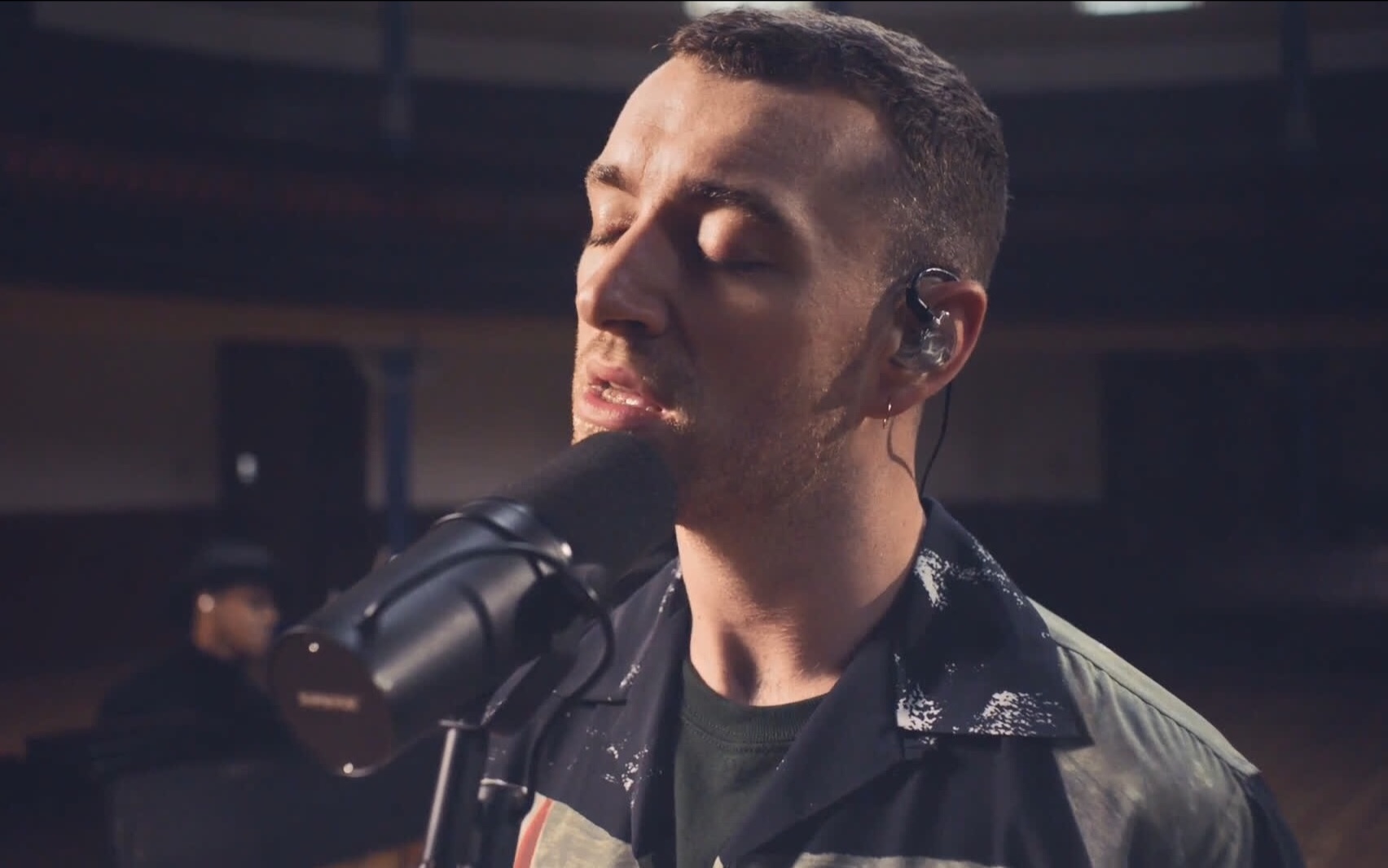 【sam smith】骚姆抒情新单《burning》不插电版mv首播!