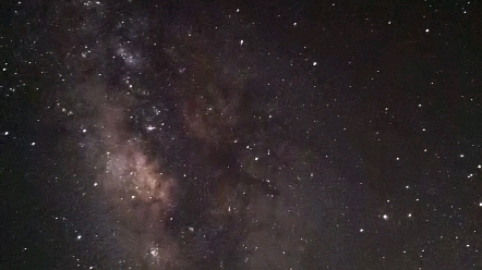 手机也能拍出绚丽的星空来自华为mate40e的银河延时摄影
