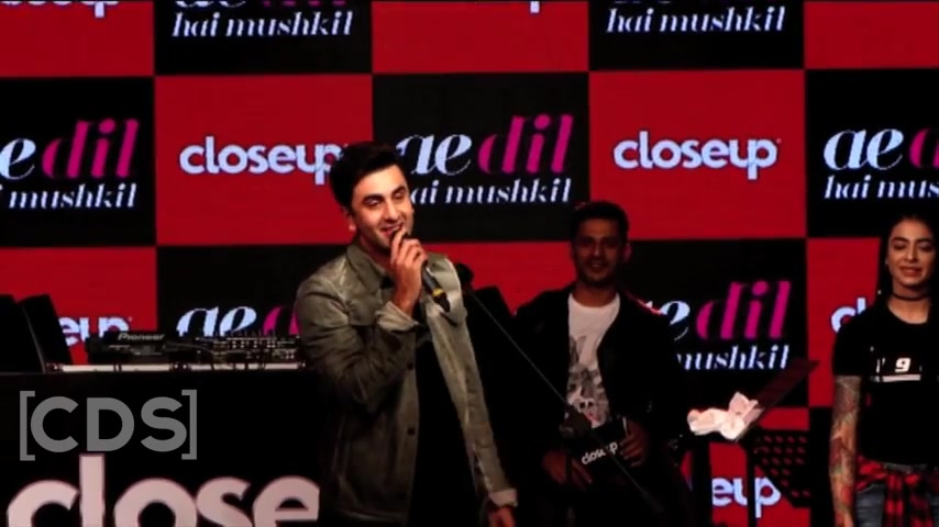 [图]Ranbir Kapoor现场清唱Channa Mereya