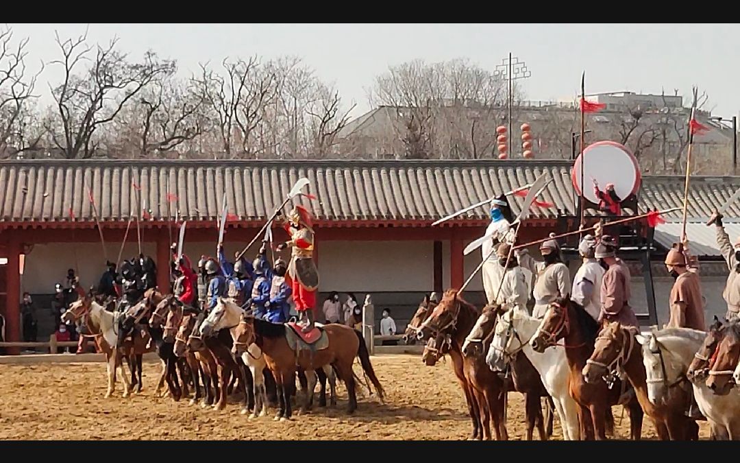 清明上河园节目岳飞枪挑小梁王学习岳飞精忠报国精神爱中国