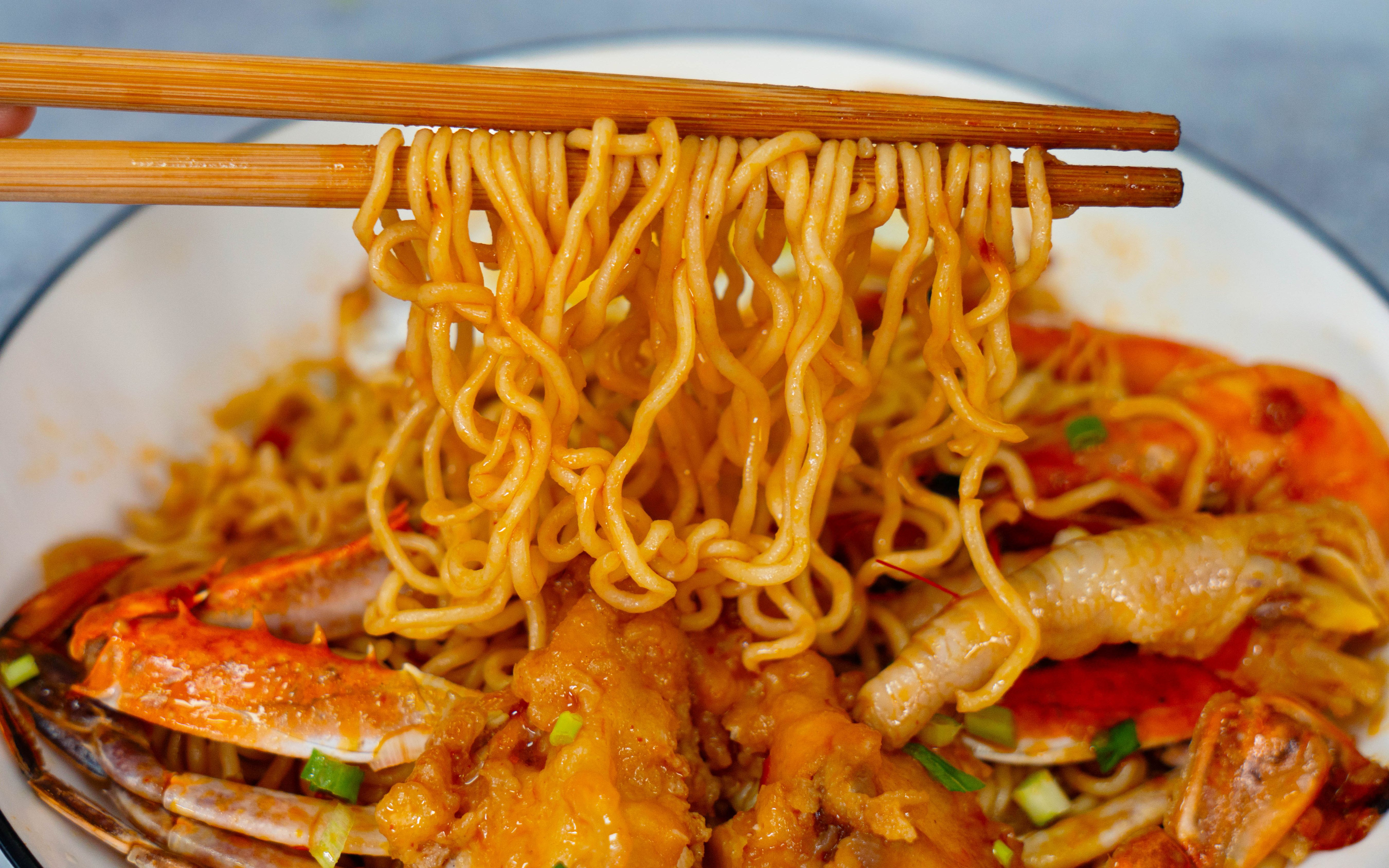 【蟹煲拌面】我终于把泡面做成了你吃不起的样子!