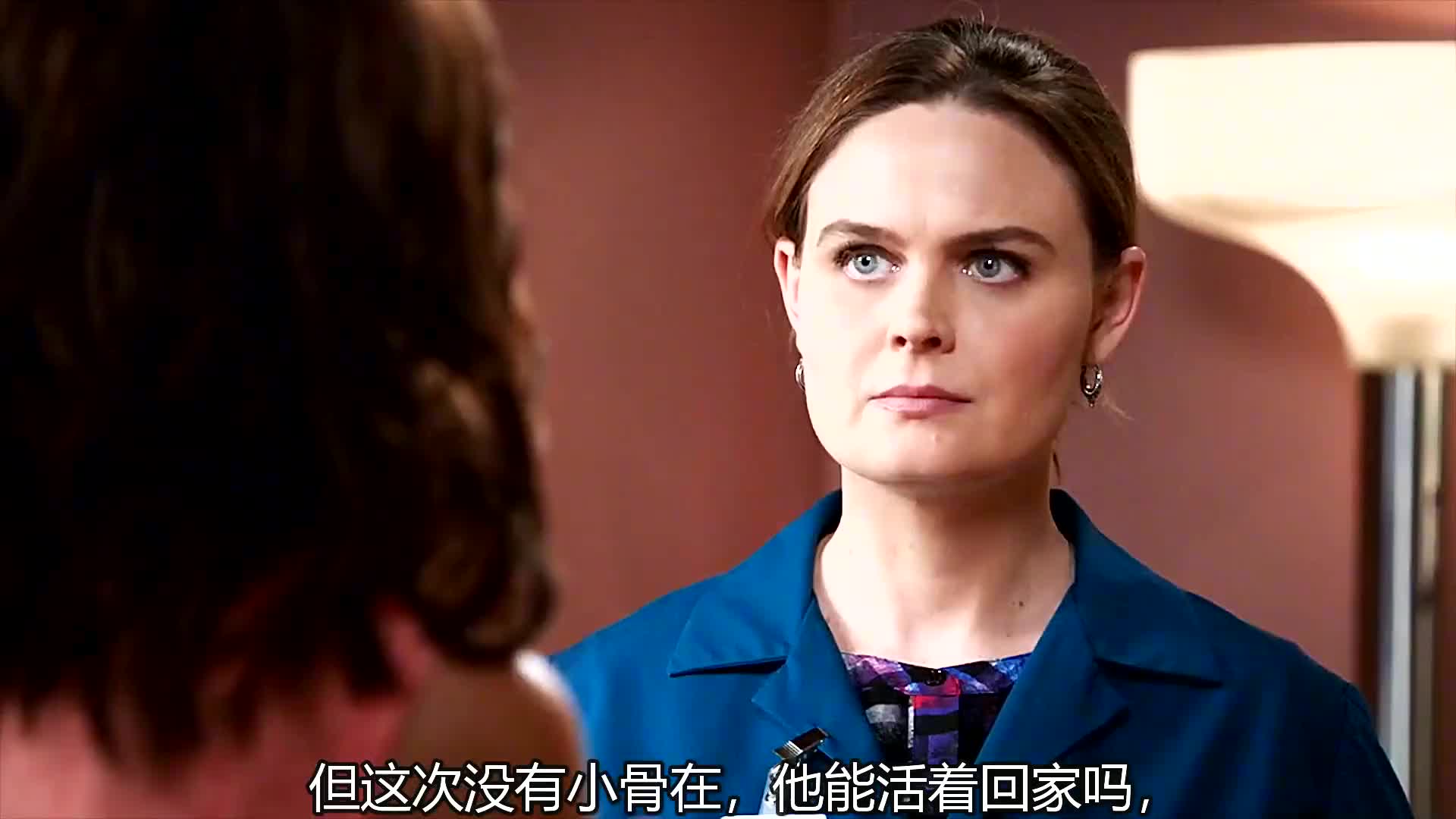 识骨寻踪经典美剧悬疑第十一集第集,布斯弟弟死了,布斯加入一个神秘