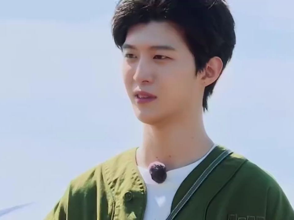 范丞丞:你们是对我有什么意见吗