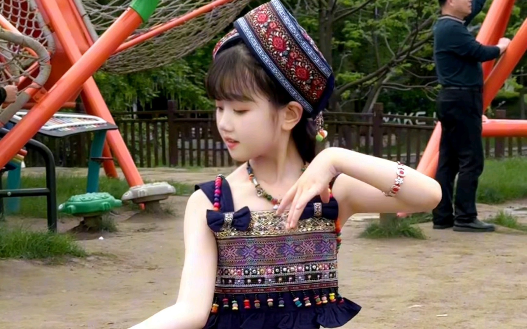 少数民族服装