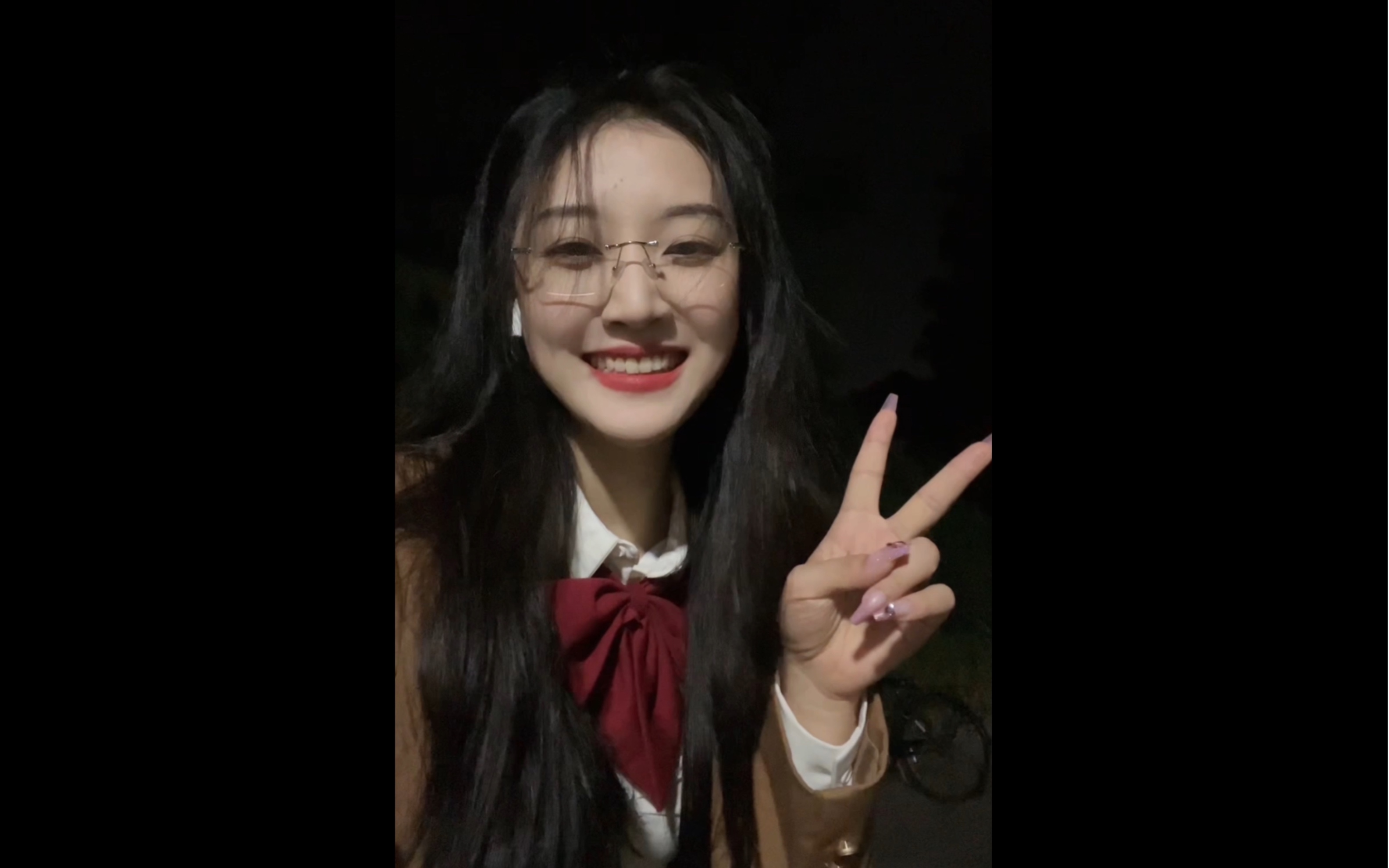 上海交大惊现黑丝jk美女