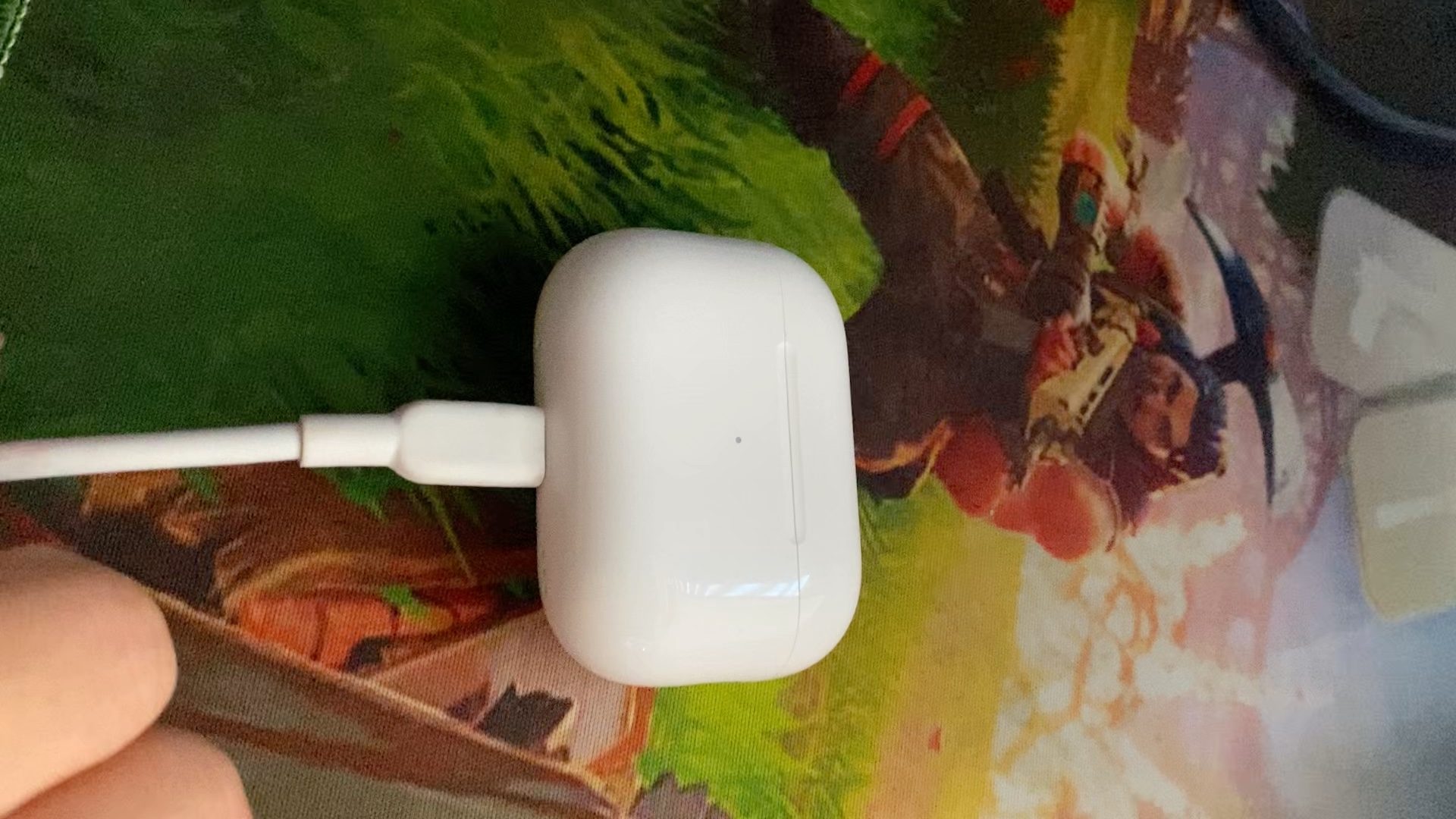 airpods pro 2 一直没充电后电量耗尽然后重新充电没反应也没指示灯