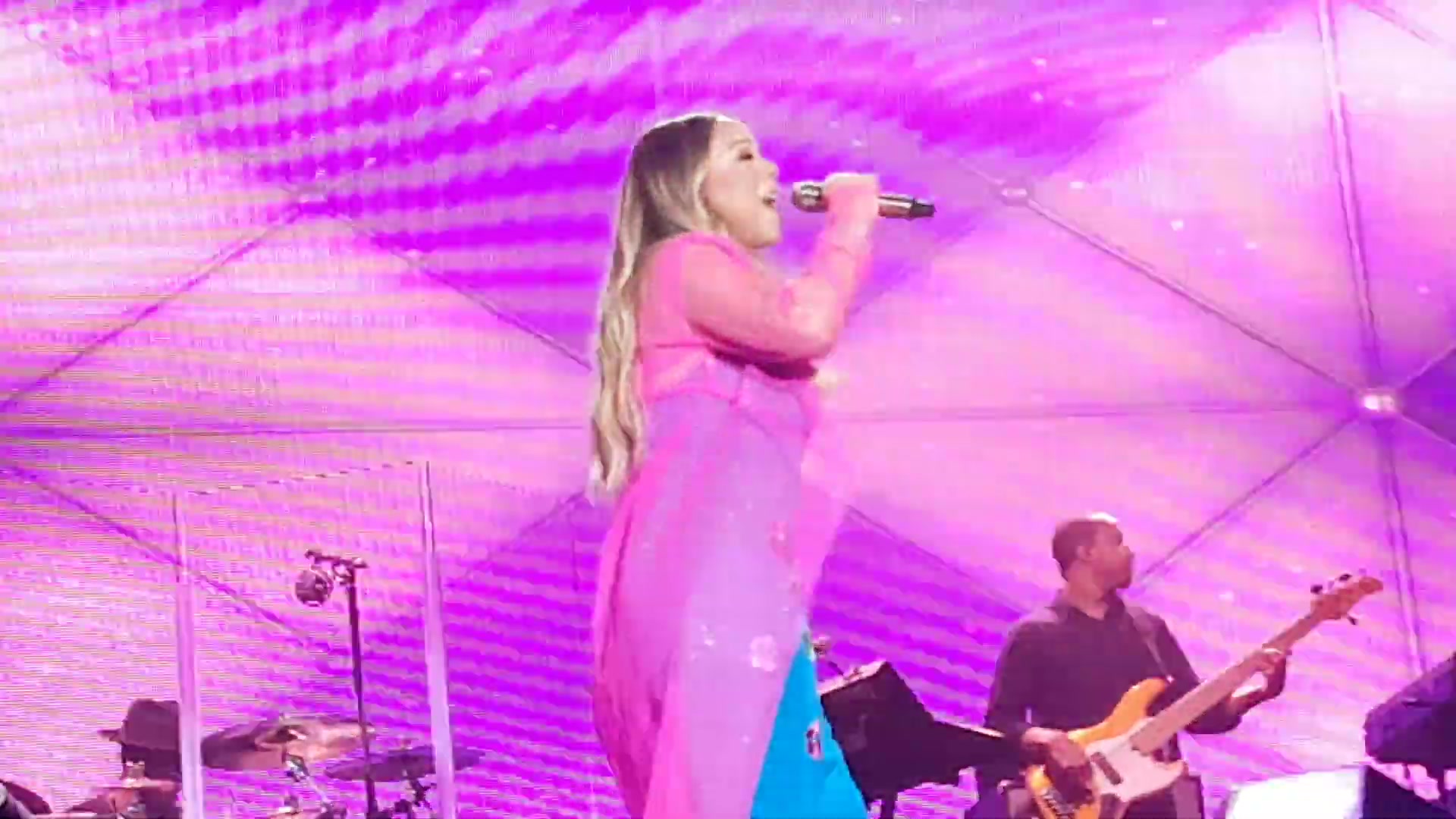 [图]【高清】Mariah Carey - 最新音乐节现场全场15首歌曲 (Live Curacao North Sea Jazz Festival 2019)