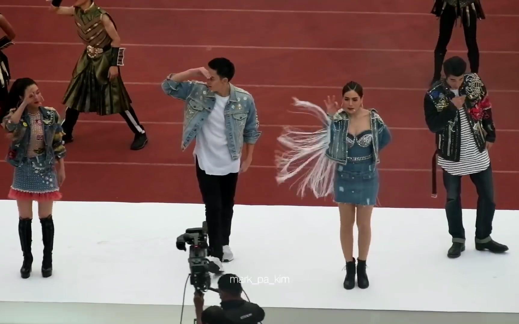 三台48周年台庆中场表演markim饭拍版_哔哩哔哩 (゜