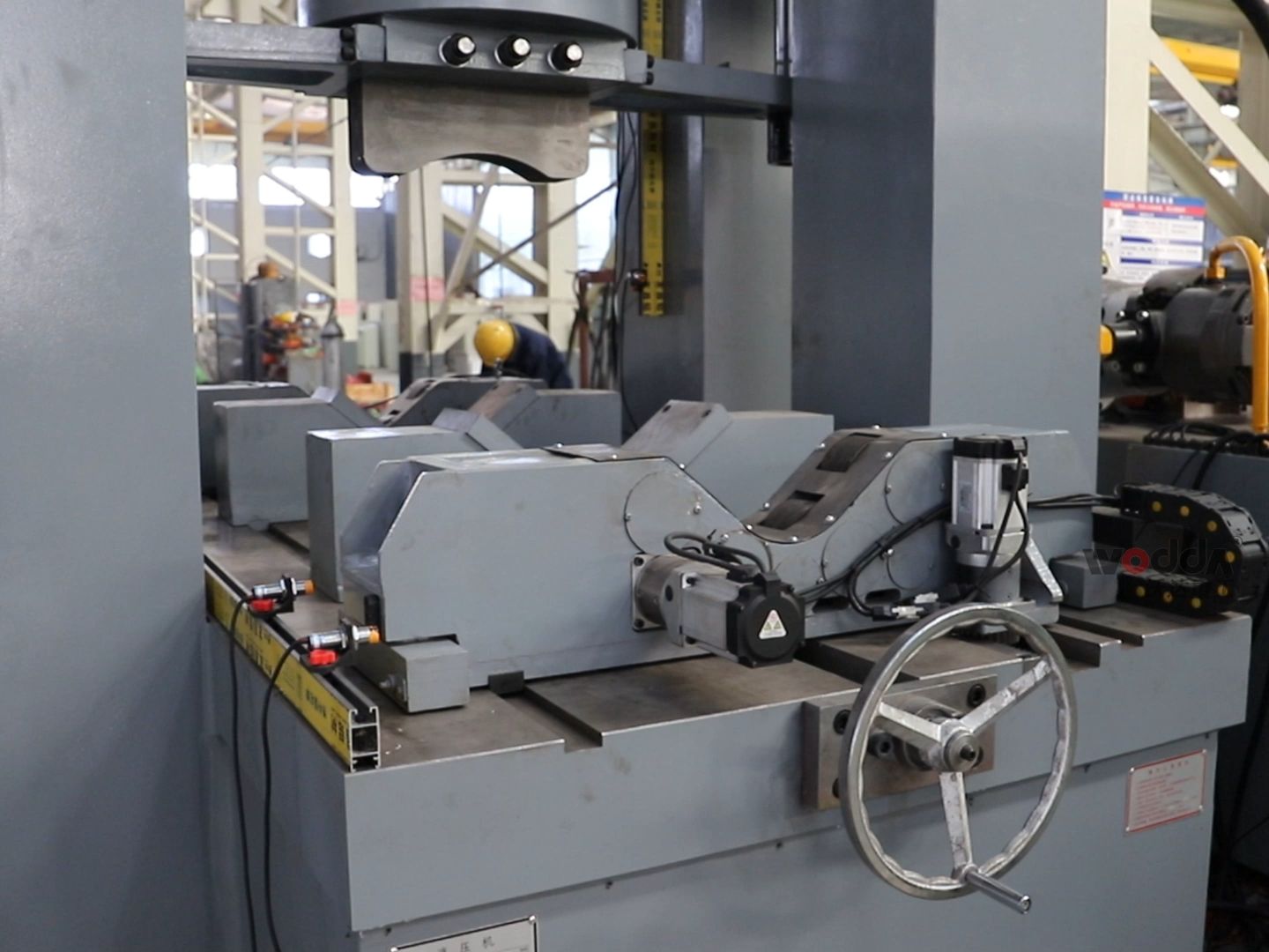 1200t龙门校直机