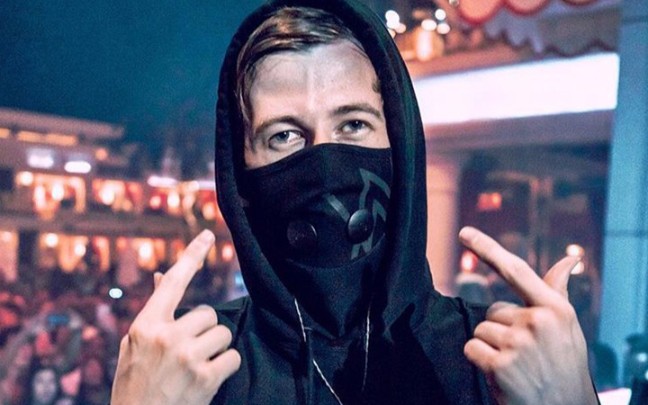 alan walker - the spectre戴上耳机听电音的旋律更好喔