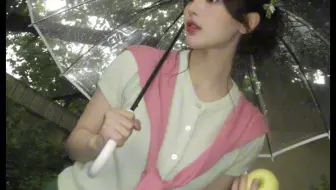 杨超越进行曲来了  这张脸也太权威了