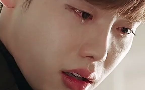 【匹诺曹】发现李钟硕的眼泪每次都先从右眼流下来