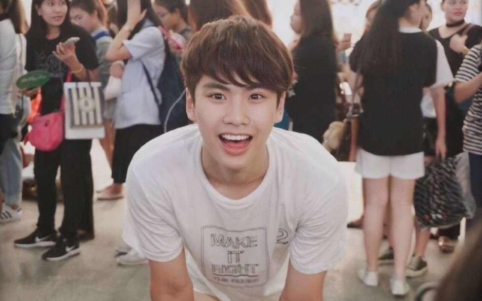 【ohm/陈炳林/ohmpawat】印尼见面会,迪迪英语不错啊,男粉好多啊!