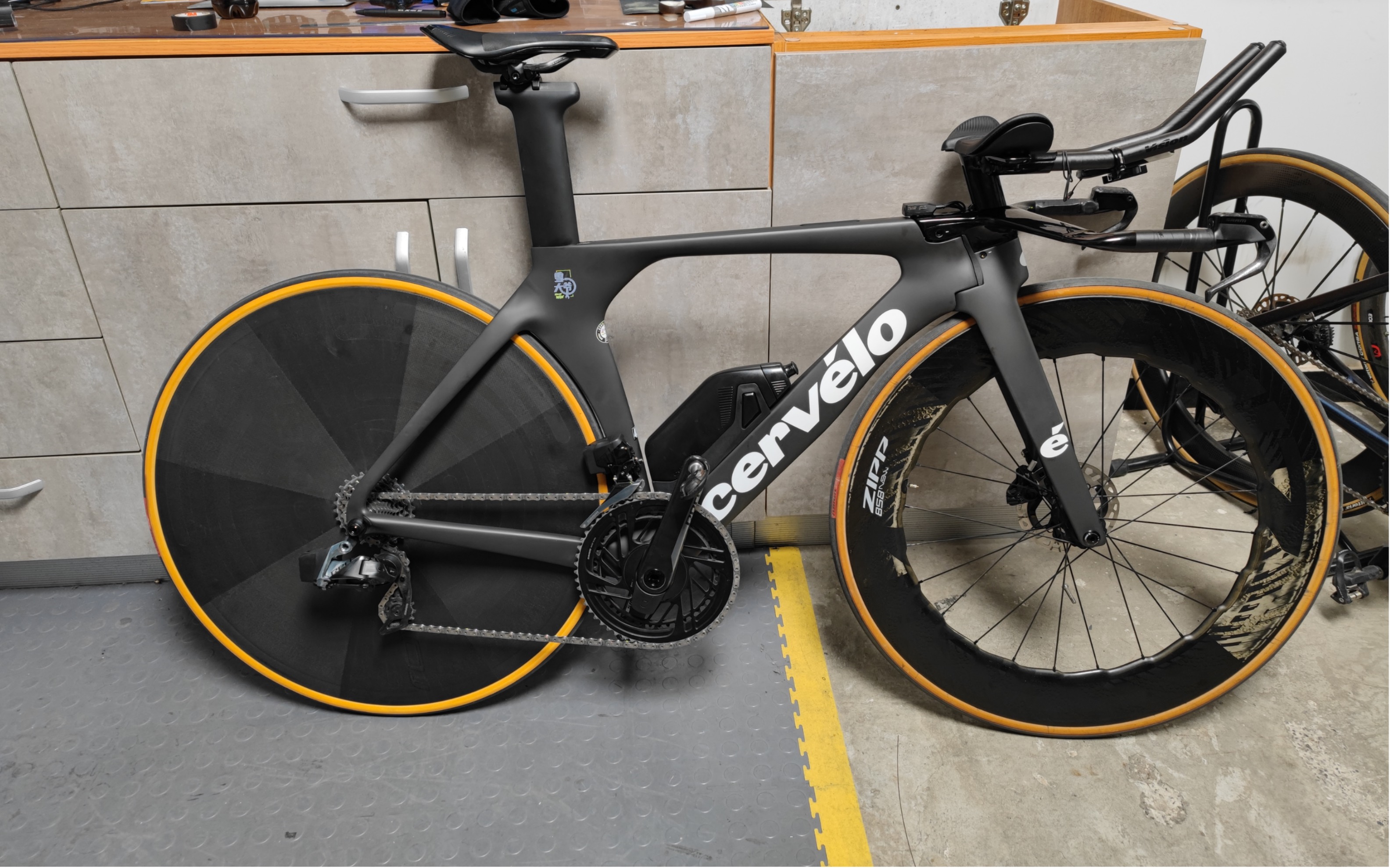 给职业车手装一台北京最快小跑cervelo tt组装加聊天_哔哩哔哩_bili