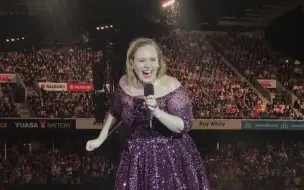 Download Video: 雨中万人大合唱Someone Like You - Adele Live in Auckland 2017（25时期饭拍）