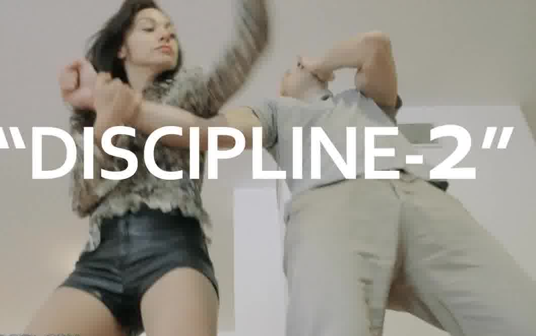 [图]外网女斗：Discipline-2_ Female Martial Artist Demonstrate her skills