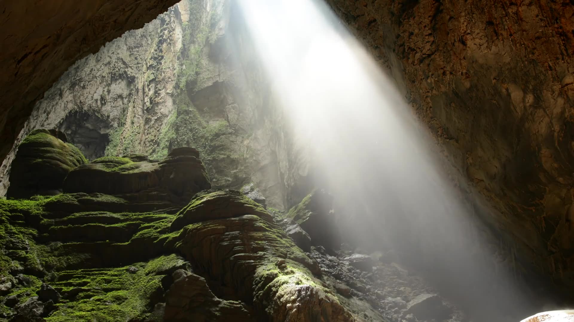 [图]美到极致的地心旅程-韩松洞