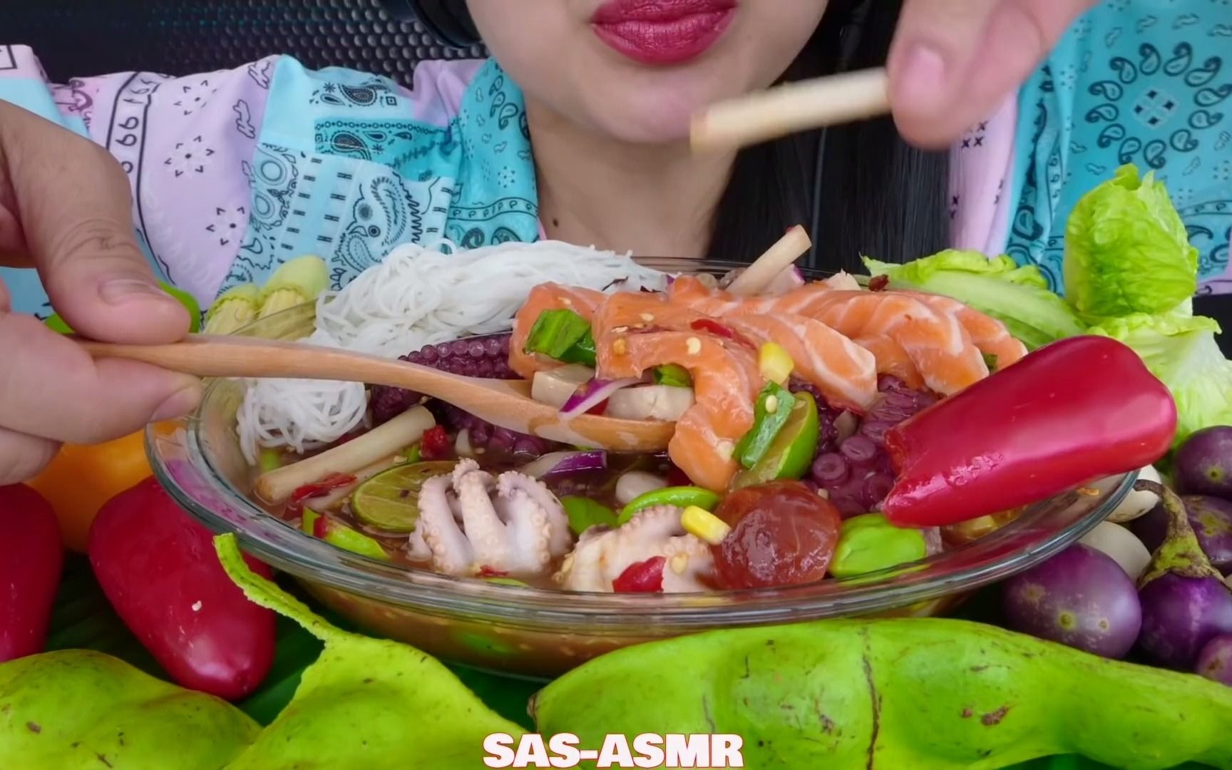 comnilly - 吃吃起来脆脆的蔬菜们?