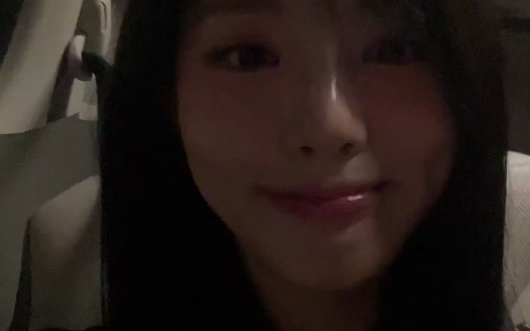 [图]【fromis_9/生肉】230707 朴池原直播回放