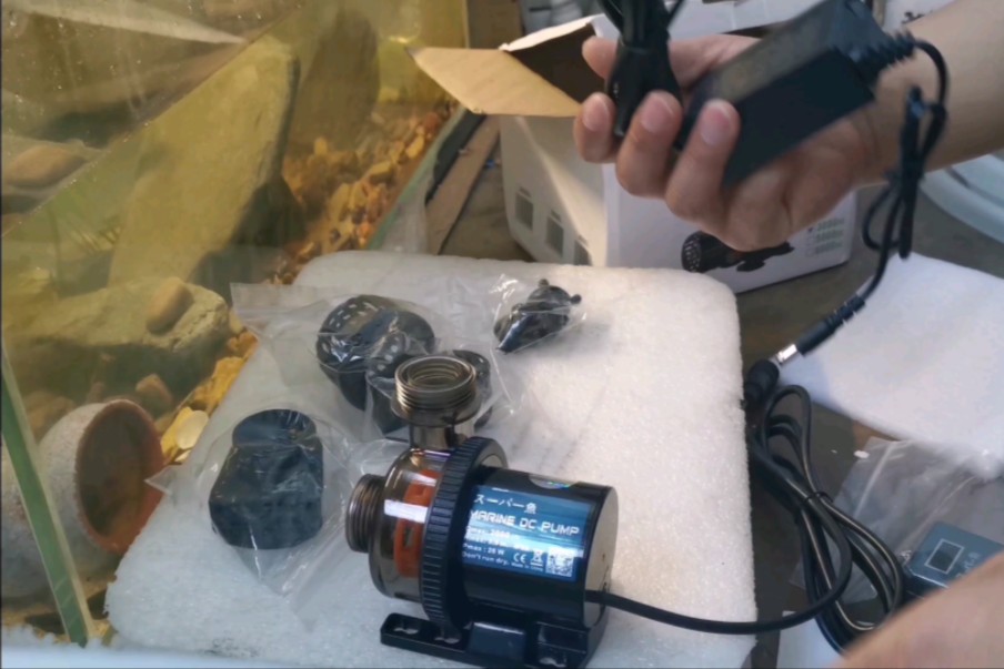 鱼缸壁挂过滤器加酷鱼水泵改装