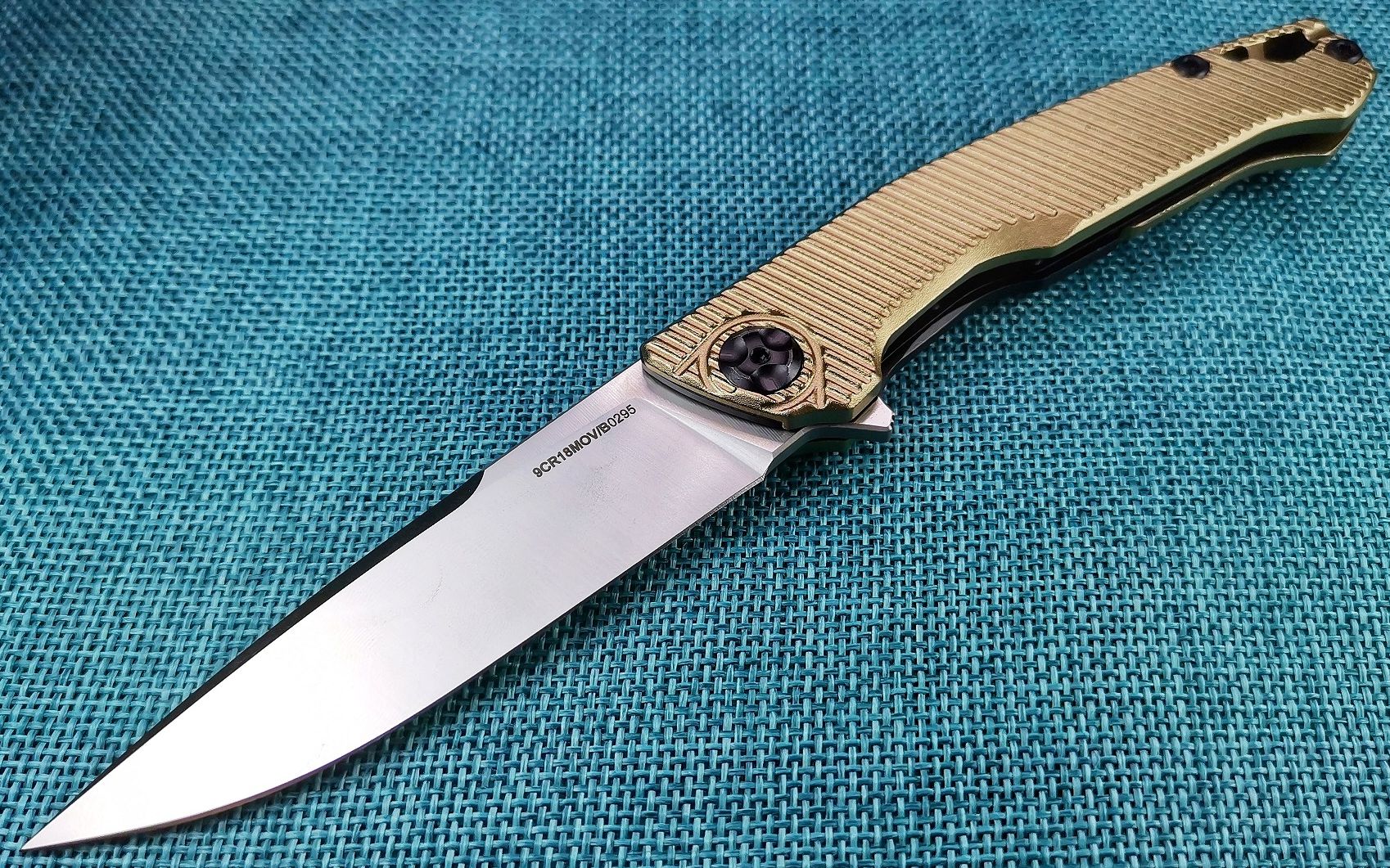 【木名评测】这99块的折刀值吗?肥龙设 无产者 折刀 国产