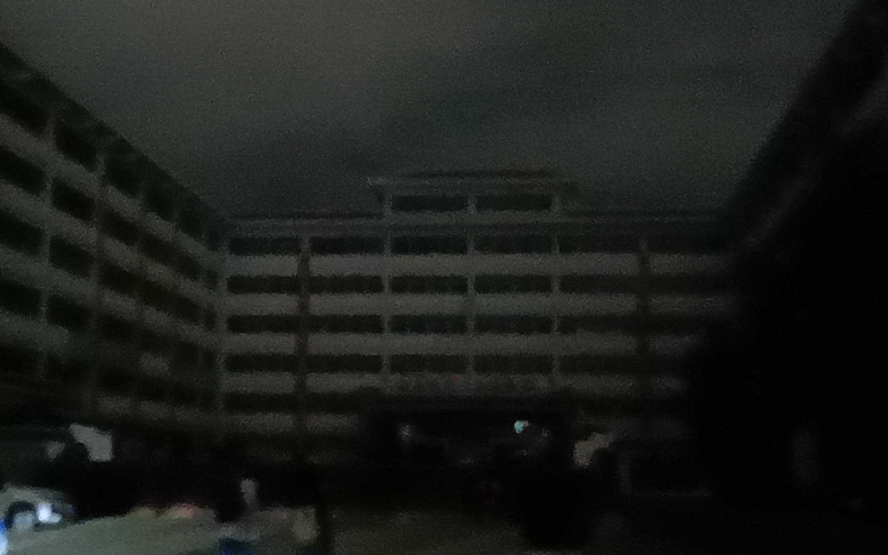 带你第一人称体验停电后的学校