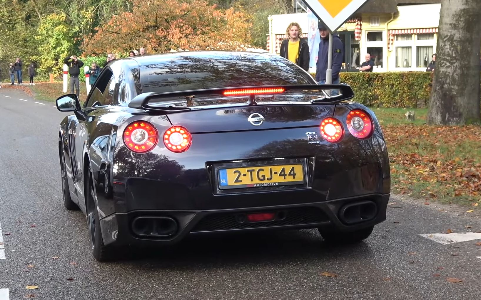 【听觉盛宴】日产 gtr spec-v 1/109