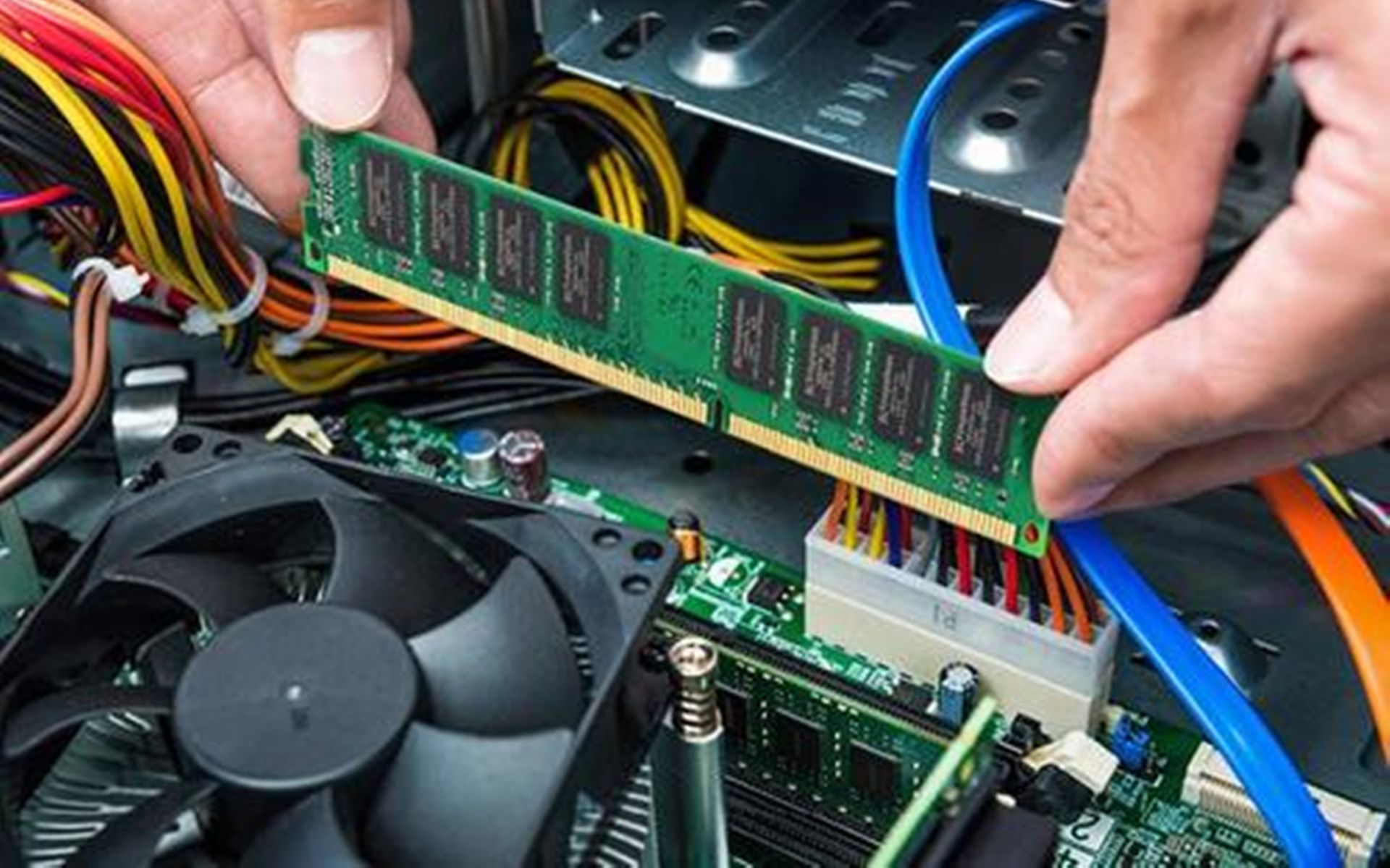 涨知识了!黑灯工厂六轴机械手这样插内存条