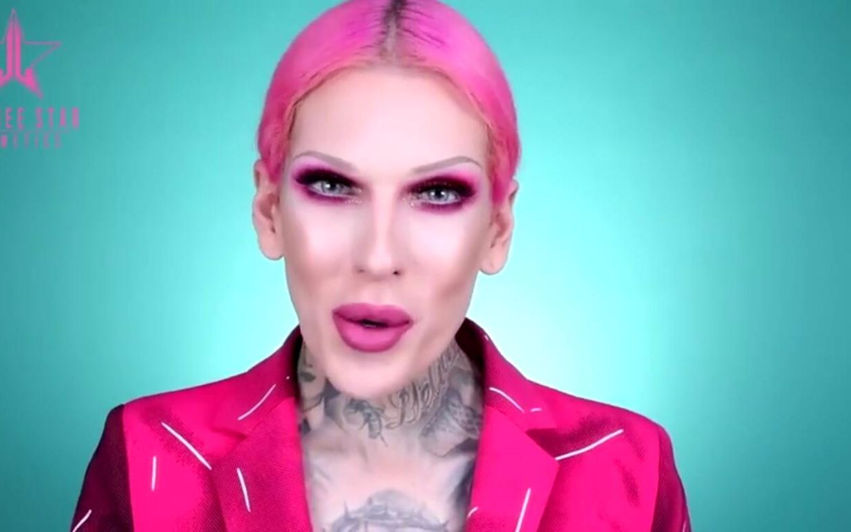 J姐的杂志封面妆:粉色眼影+粉唇,变身粉红女郎 Jeffreestar哔哩哔哩bilibili