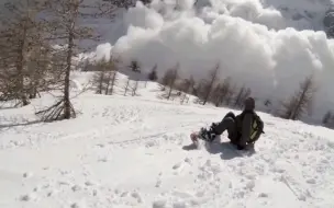 Tải video: 登山遇雪崩，最后一段视频曝光