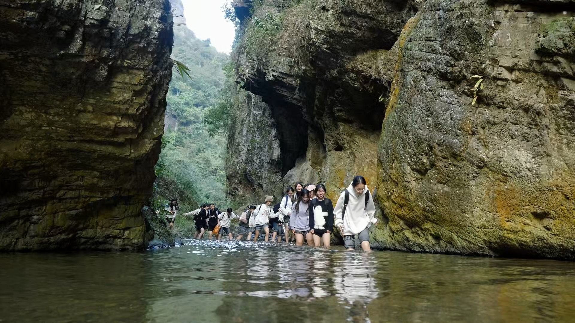 百色学院师生到边关那坡开展研学活动纪实哔哩哔哩bilibili