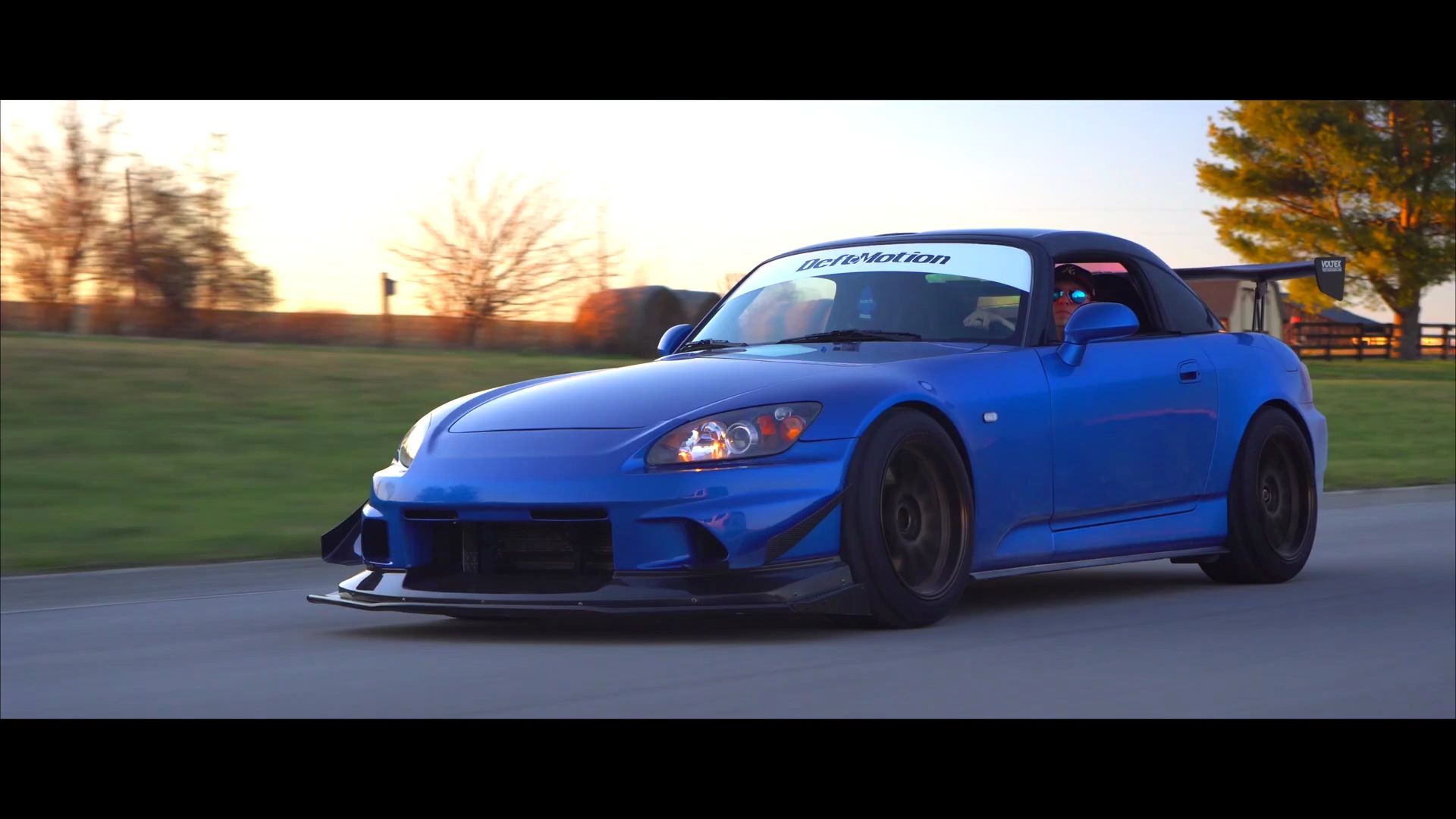 沉迷:最喜爱的本田 s2000 竞技风(4k)