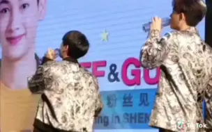 Download Video: 【offgun】老夫老妻的默契，当多年的陪伴已经融入习惯了～