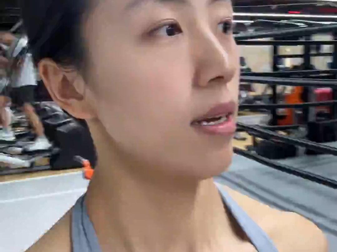 曹婧_240514健身房