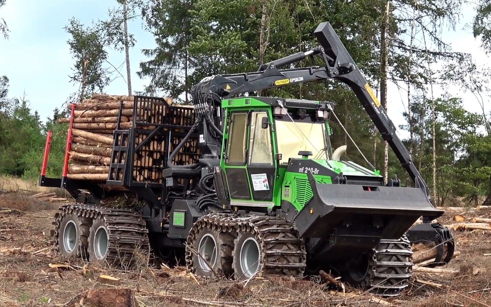noe nf210-8r,nf170-6r木材运输车林场作业