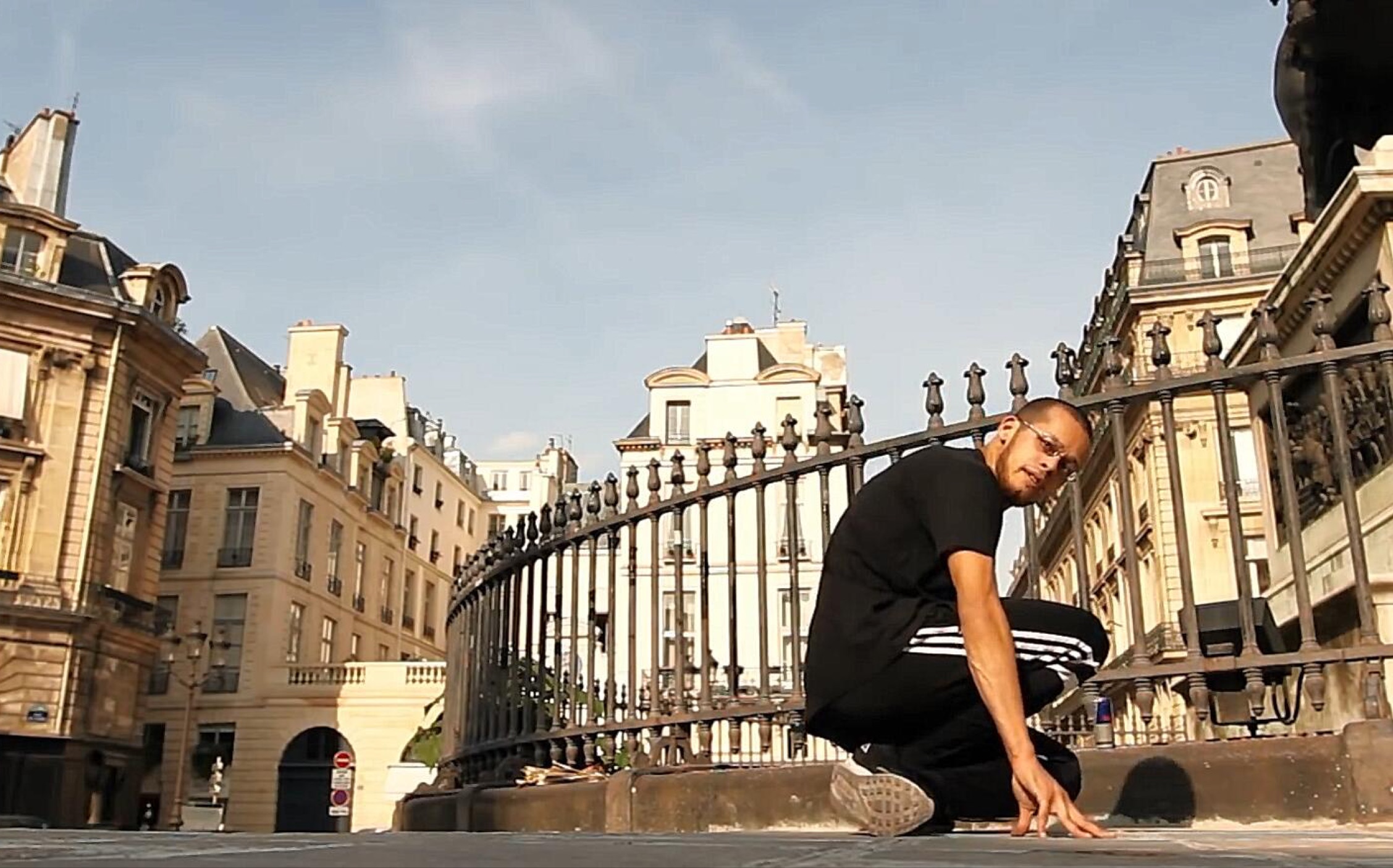 【红牛大神bboy lilou 教你套路,一共4集.