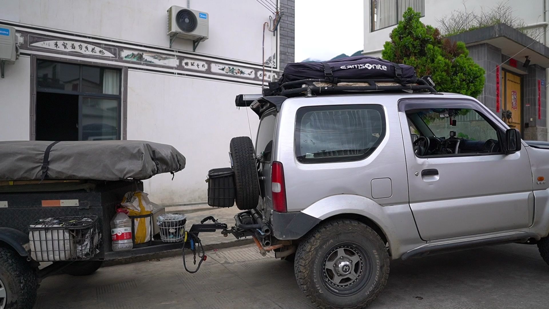 吉姆尼拖挂越野小拖车弹簧经常不堪重负压到底自己换加粗的