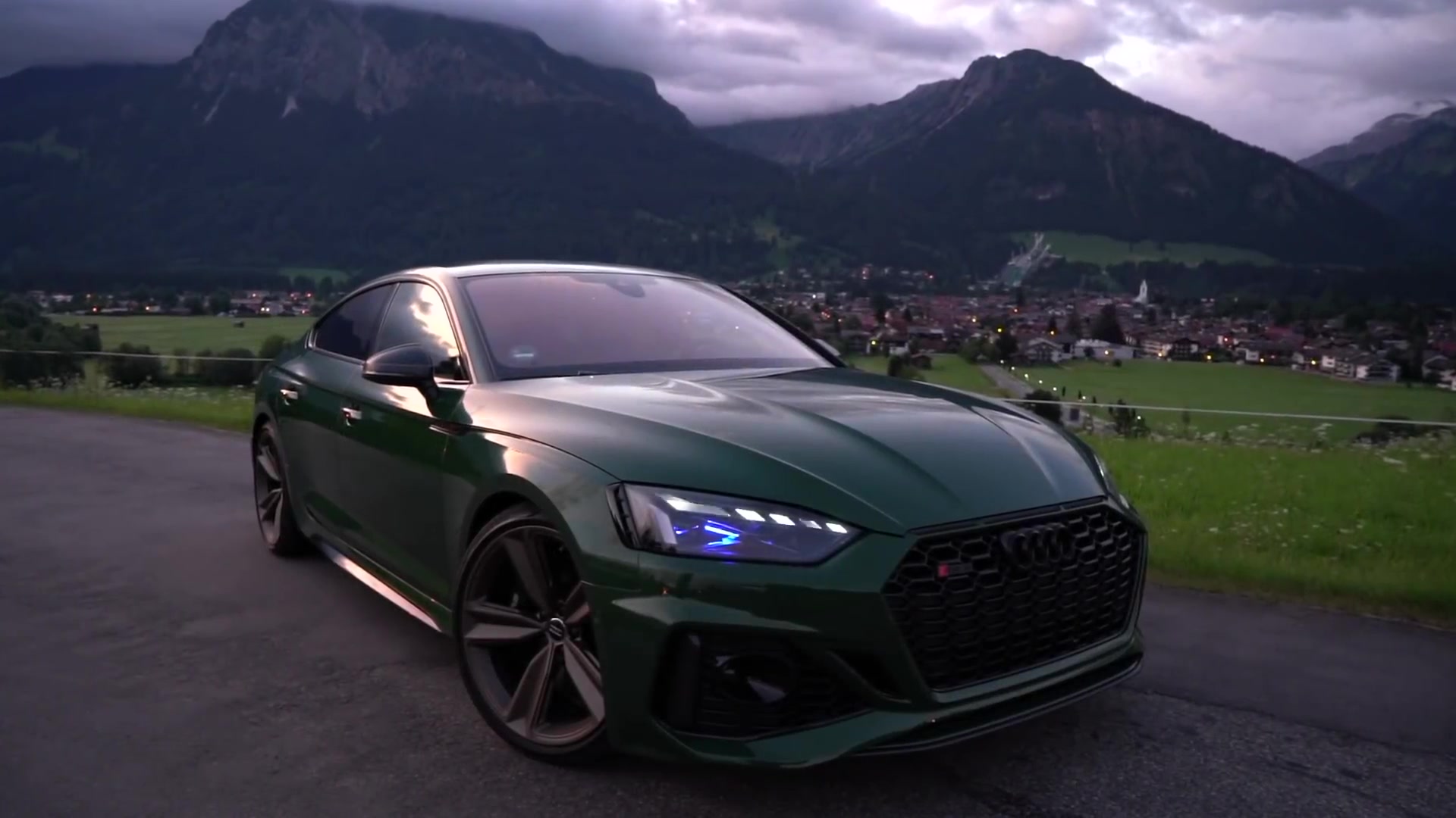 2021年奥迪rs5 sportback -超级型号改头换面-它更好吗?