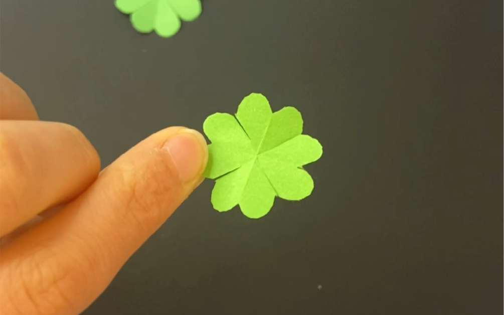 四叶草可以这样剪,5秒学会