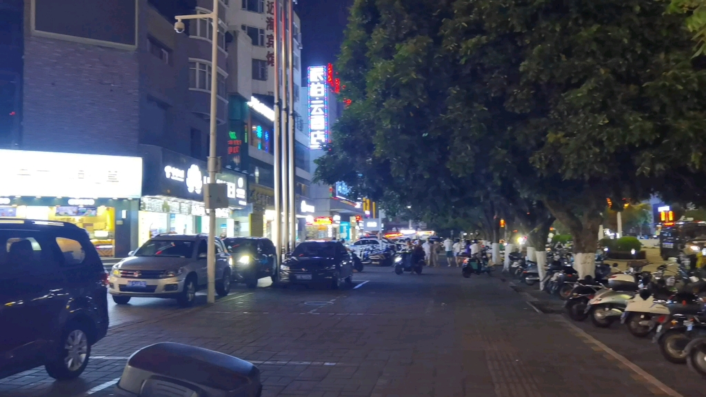 [图]没有疫情的城市，一座有故事的城市北海，夜景烟火气